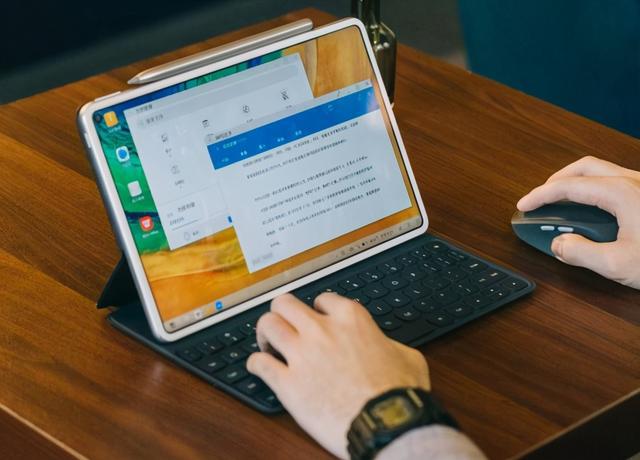 鸿蒙首款平板电脑发布，横屏状态再度升级，无区别化转换-鸿蒙开发者社区