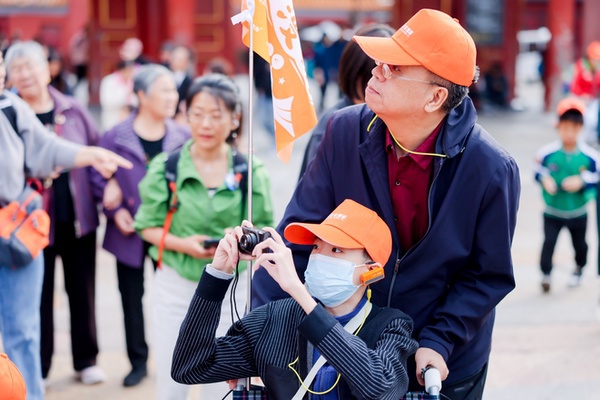 佳能助力“罕罕漫游”项目,以影像公益点亮罕见病家庭的温暖旅程